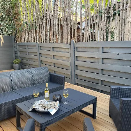 Escapade Balneo, Terrasse, Parking, Дом отдыха Арес